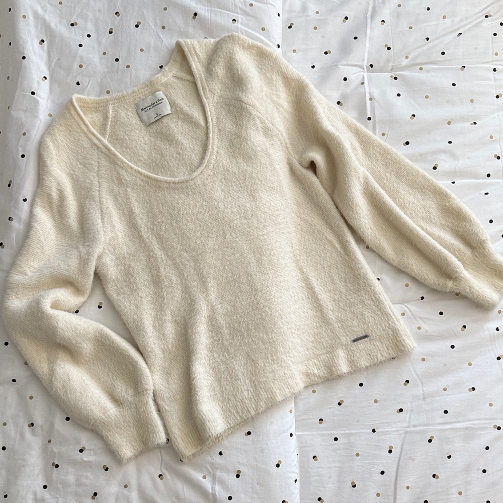 Abercrombie & Fitch Cream Scoop Neck Sweater